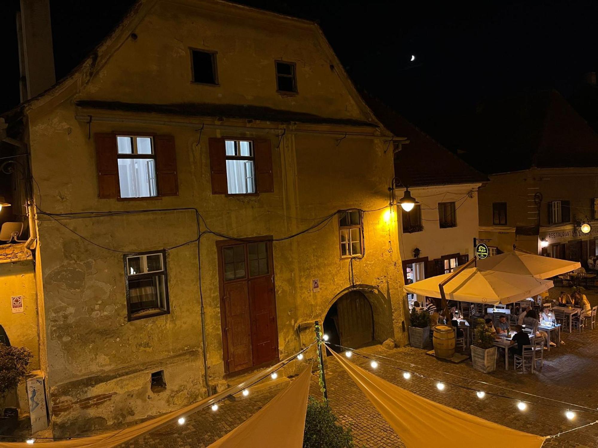 Ultracentral Medieval Apartment シビウ エクステリア 写真